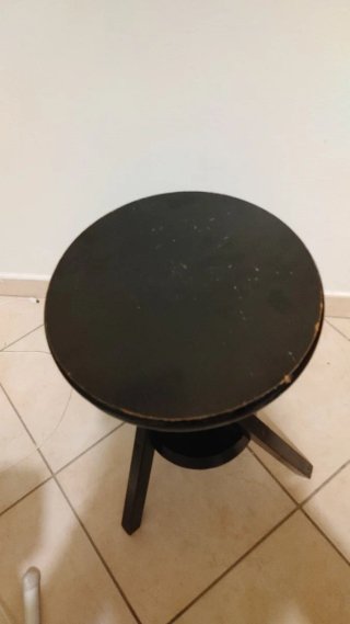 Sgabello vintage in legno nero