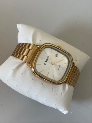 Reloj Casio Vintage Dorado y Blanco
