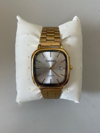 Reloj Casio Vintage Dorado y Blanco
