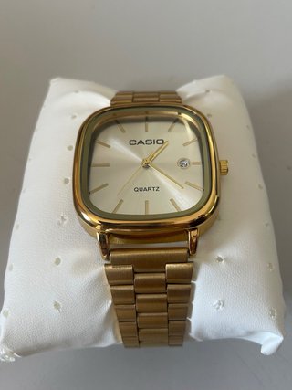 Reloj Casio Vintage Dorado y Blanco