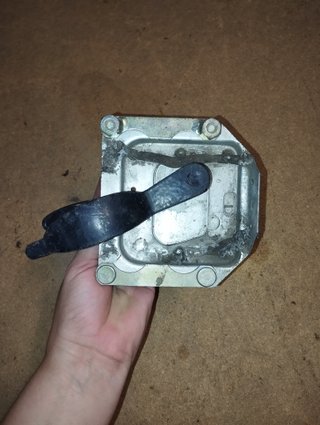 Cerradura puerta delantera Izq. Seat inca 2003
