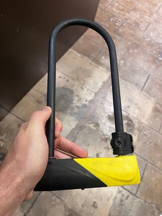 Bicicleta de paseo con cesta y 2 candados