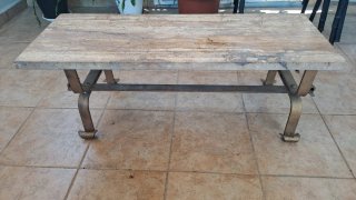 Mesa antigua mármol y hierro forjado