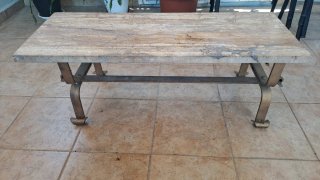 Mesa antigua mármol y hierro forjado