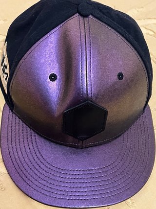 Gorra Nike Negra y Morada Metálica