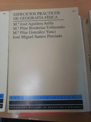 Cuatro viajes en la literatura del antiguo Egipto.