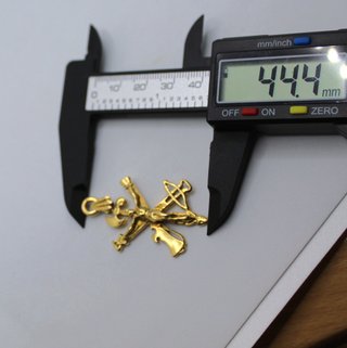 Colgante de oro de 18k. Peso: 11.31 gr.
