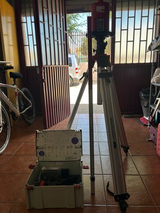 Nivel Láser BMI Topomat + Trípode y Regla