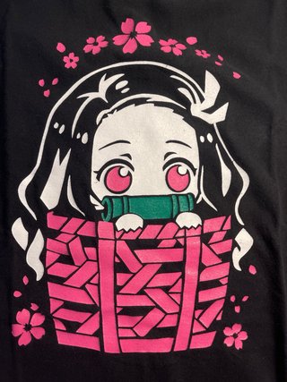 Lote Demon Slayer: camiseta, monedero y gachapones