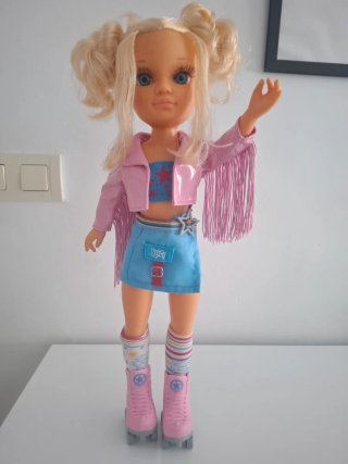 Muñeca Nancy patines