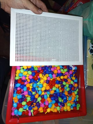 Juego de pinchitos de colores