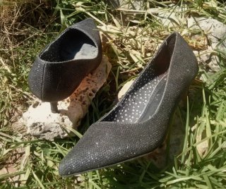 Zapatos de tacón negros brillantes T37