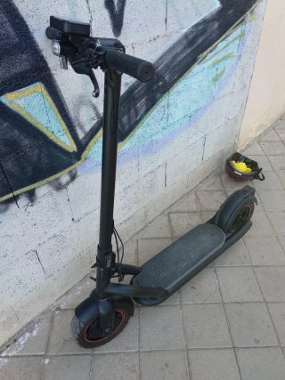 Patinete eléctrico Navee 65