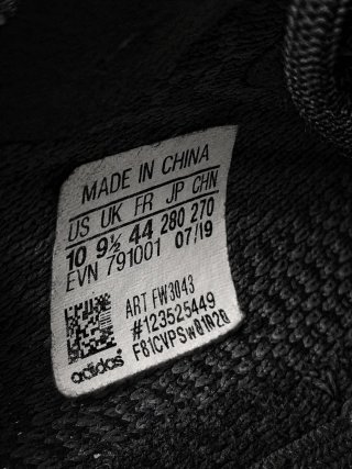 Adidas Yeezy Boost 350 V2 Black Triple Black