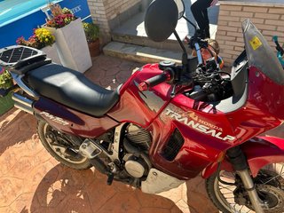 Honda Transalp 600V Roja y Negra