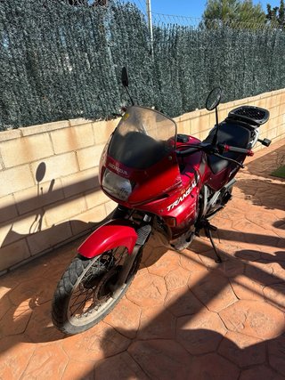 Honda Transalp 600V Roja y Negra