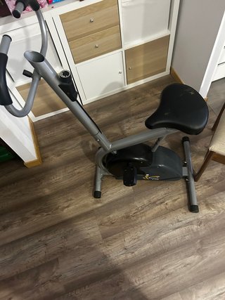 Bicicleta Estática Gris y Negra