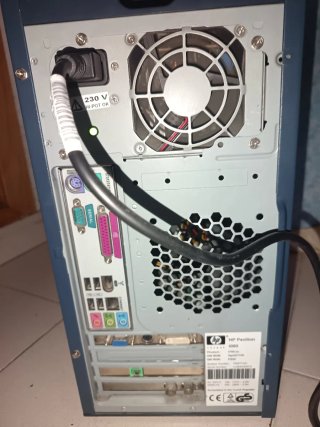 Torre HP Pentium 4 3.2GHz 1GB RAM 200GB HDD
