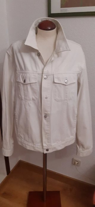 Cazadora vaquera blanca