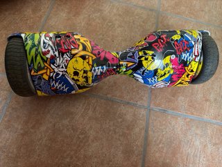 Hoverboard con diseño de grafitis