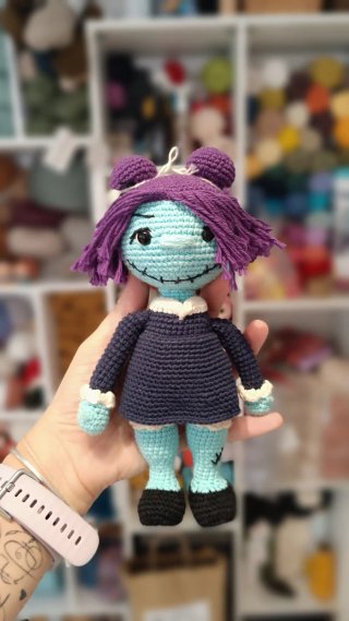 Muñeca Amigurumi Zombie