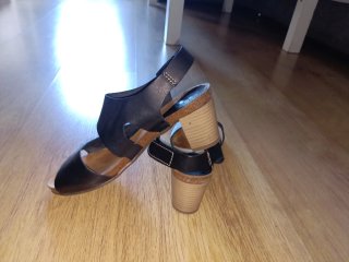Sandalias tacón piel negras talla 37
