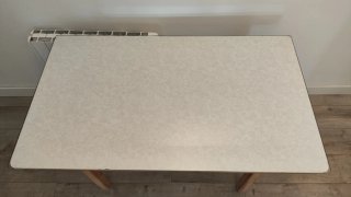 Mesa rectangular con tarima para brasero