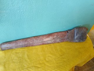 ANTIGUA FUNDA DE CUERO
