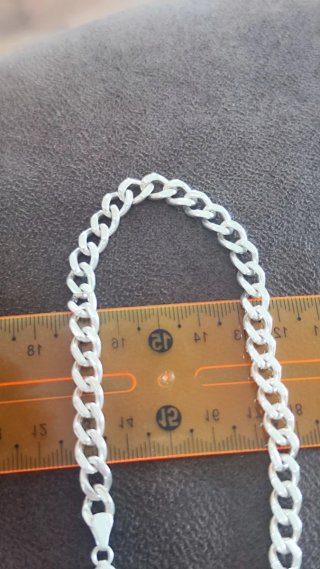 Pulsera de plata para hombre nueva.