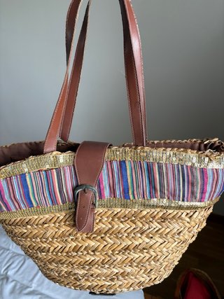 Bolso de playa de paja con detalles