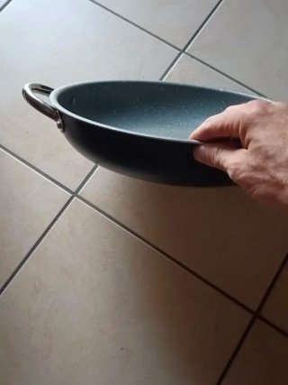 Padella in metallo effetto pietra