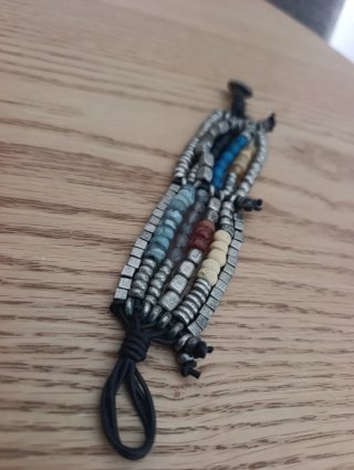 Lote Pulseras Doradas y Plateadas