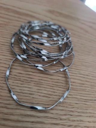 Lote Pulseras Doradas y Plateadas