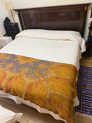 Cama de madera sapeli con somier y colchón