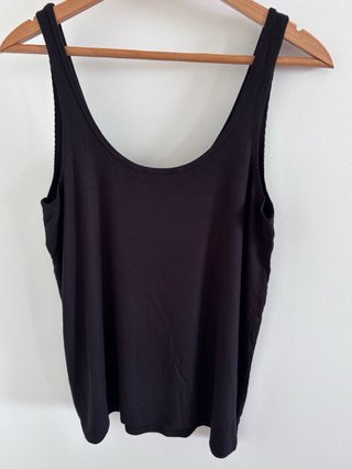 Top Zara canalé negro talla L nuevo