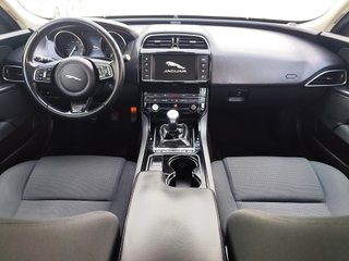 JAGUAR XE 2.0 Diesel RWD Pure 180CV 2017