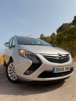 Opel Zafira Tourer 2012 MOTOR recien CAMBIADO