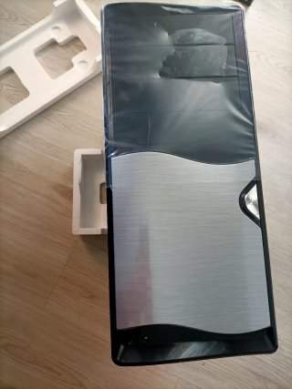Caja ATX Qori con fuente 500W