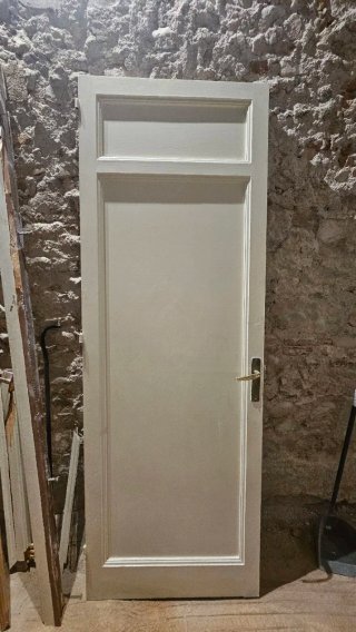 Puerta de madera interior