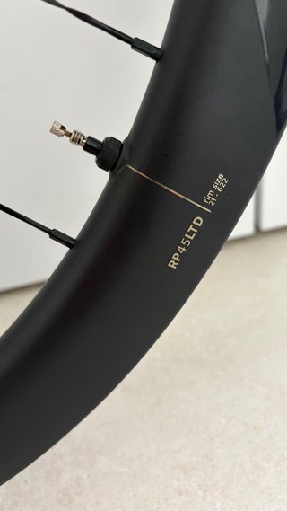 Ruedas Oquo RP45 LTD Carbono