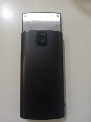 Telefono Mobile Nokia X3 con Caricatore