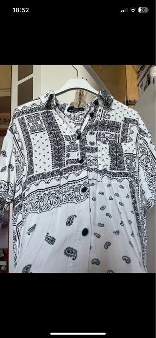 Camicia Bershka fantasia bandana
