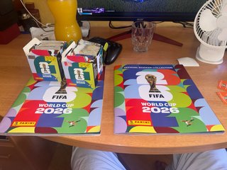 2 Álbumes Mundial FIFA 2026 + Cromos