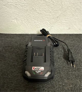 Cargador Parkside 20V 4.5A Rápido