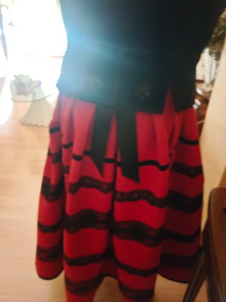 Traje Regional Negro y Rojo Segovia Burgos Soria