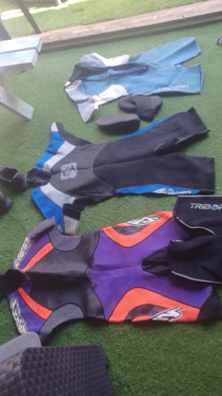 Giacche Jetski Nero e Blu. 3 in neoprene, 2 giacche