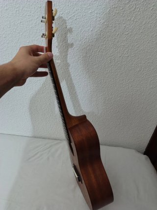 Ukelele Concierto Kala Makala MK-C + Extras