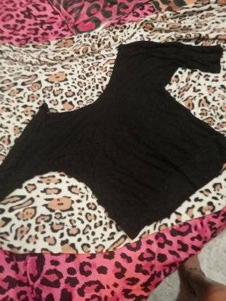 Camiseta V Negra Manga Larga