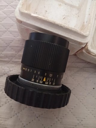 Obiettivo fotografico Jupiter 9 per fotocamere Kiev 10-15