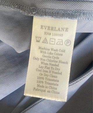 Vestido cruzado Everlane azul triacetato